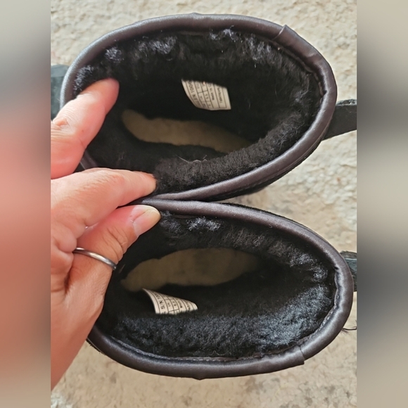 Ugg Womens Black Classic Short Swarovski Crystal Bow Boot 8 - Picture 11 of 11